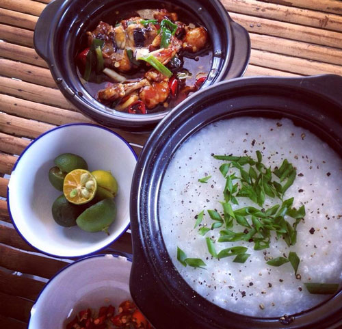 Singapore-style frog porridge from the Mappi.Do restaurant