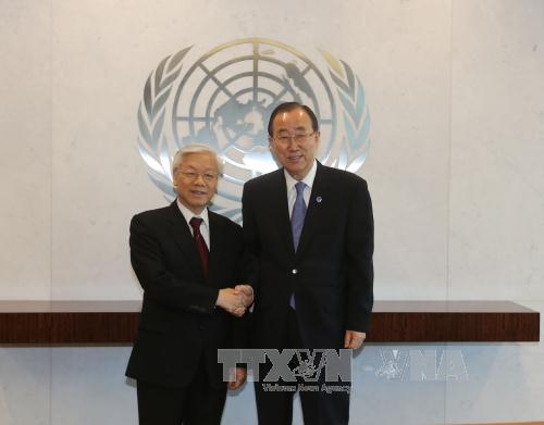 Tổng Thư ký LHQ Ban Ki-moon đón Tổng Bí thư Nguyễn Phú Trọng. 