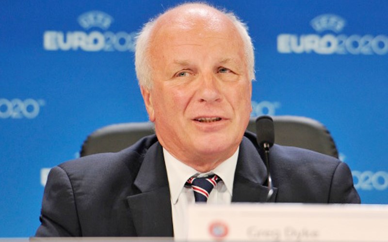 Greg Dyke - Chủ tịch Liên đoàn bóng đá Anh cũng là ứng viên cho chức Chủ tịch FIFA. 