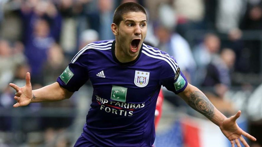 Aleksandar Mitrovic (Newcastle United): 20 bàn mùa trước. Tiền đạo của 