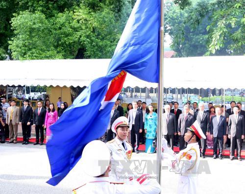 Lễ Thượng cờ ASEAN. 