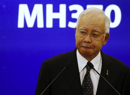 Thủ tướng Malaysia Najib Razak hôm qua xác nhận phần cánh phụ trôi dạt vào bờ hòn đảo Reunion là của máy bay MH370. Ảnh: The Malay Mail Online