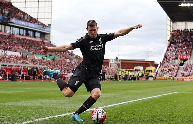 James Milner đá tiền vệ trung tâm của Liverpool. Thể lực sung mãn và sức mạnh của tiền vệ người Anh giúp tuyến giữa Lữ đoàn đỏ chắc chắn hơn. Milner trong trận gặp Stoke là người tắc bóng, tạt bóng nguy hiểm nhiều nhất.