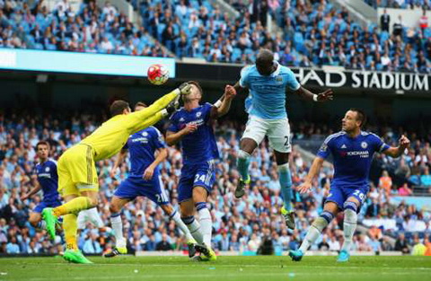 Chelsea hoàn toàn lép vế trước Man City