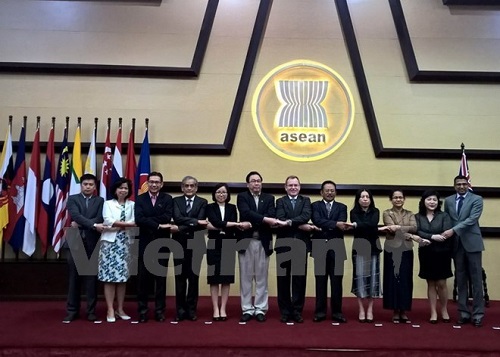 Participants at the 5th meeting of the ASEAN - Australia Joint Cooperation Committee (AAJCC) (Source: VNA)