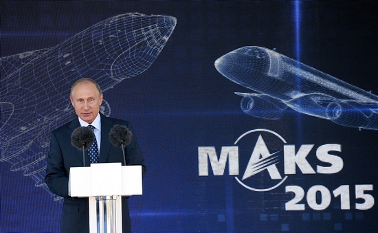 Tổng thống Nga Vladimir Putin đã tới tham quan triển lãm và có bài phát biểu khai mạc.