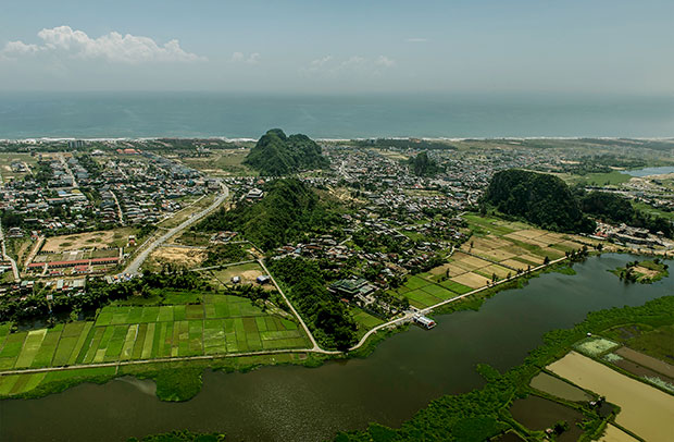 Toàn cảnh danh thắng Ngũ Hành Sơn.