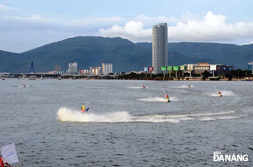 A jet-skiing performance 