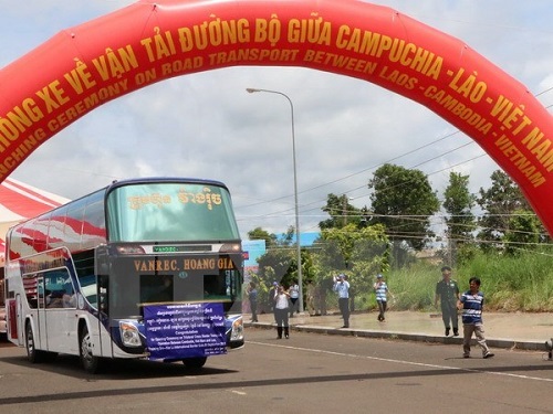 The launching ceremony of  road transport between Viet Nam, Laos and Cambodia. 