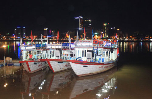 River tourism boats