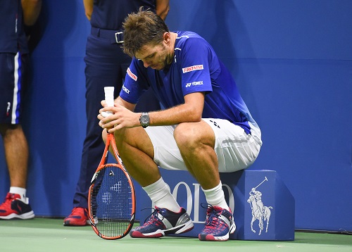 Wawrinka không thể hiện được nhiều trước lối đánh của Federer. Ảnh: Reuters.