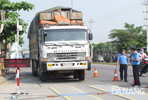 A truck ready to have its load weighed