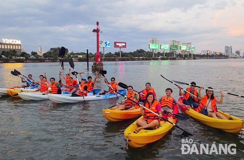 Kayaking participants