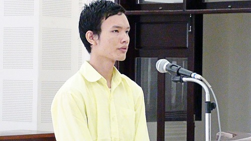 The defendant Dat at his trial (Photo: thanhnien.com.vn)