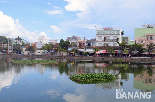 Vinh Trung lake - an airy and peaceful space in the city