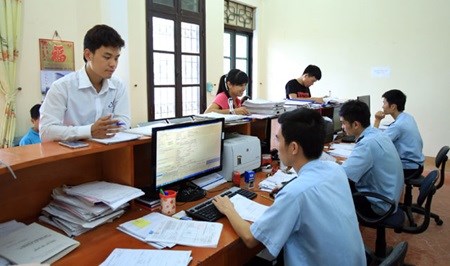 Customs procedures are implemented at a customs office in the Vung Ang Port, Ha Tinh Province