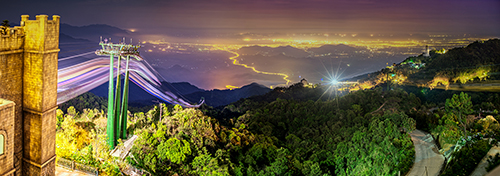 'Dem Ba Na' (Ba Na Hills Resort at Night) gained 2nd prize in the 2015 'Da Nang Tourism Photo' contest.