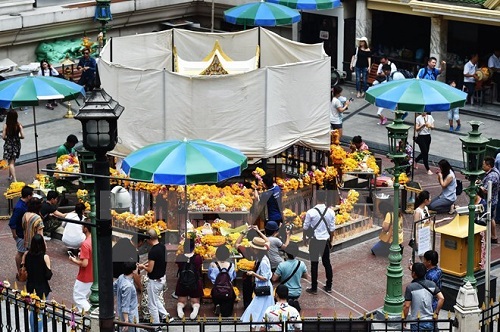 Visitors in Bangkok (Source: Xinhua)