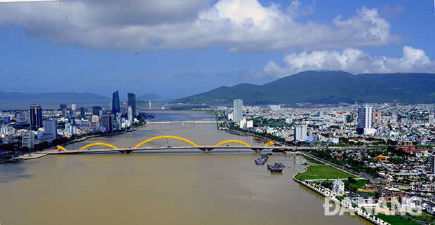 Từ phong trào thi đua yêu nước, cán bộ, đảng viên và nhân dân Đà Nẵng thúc đẩy sự phát triển mạnh mẽ của thành phố. Ảnh: ĐẶNG NỞ