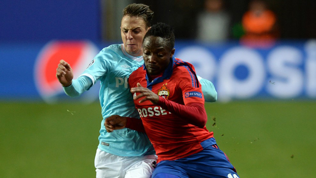 CSKA Moscow (áo đỏ) và PSV Eindhoven (áo xanh) đã có một trận đấu đầy kịch tính.