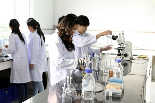 At the Centre for Bio-technology in Ho Chi Minh City (Source: VNA)