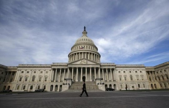 Hạ viện Mỹ gửi dự luật tới Tổng thống Barack Obama để ông ký thành luật trước nửa đêm 30-9. Ảnh: REUTERS