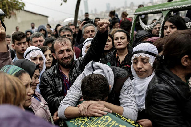 Tang lễ một nạn nhân diễn ra ở thành phố Istanbul.					            Ảnh: AFP 