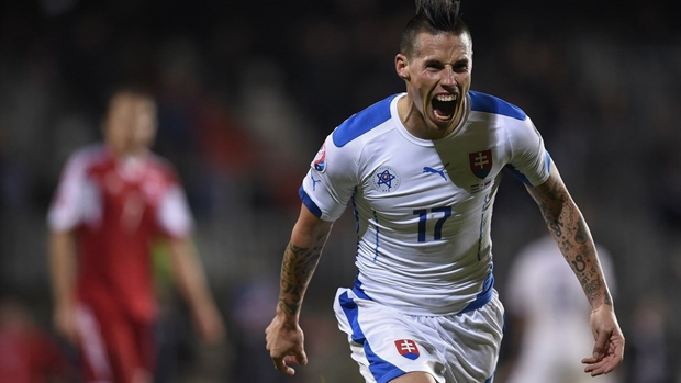 “Cú đúp” của Hamsik đã mang lại chiến thắng quan trọng 4-2 của Slovakia trước Luxembourg.