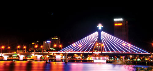  The Han Bridge at night