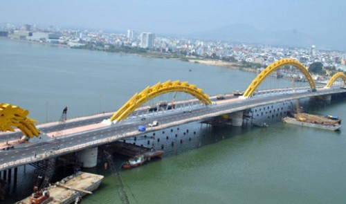 The iconic Dragon Bridge is seen in Da Nang in this file photo. Tuoi Tre