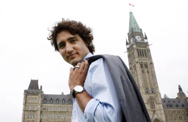 Vẻ ngoài ưa nhìn của Justin Trudeau luôn được các phe đối thủ lấy ra để công kích. 