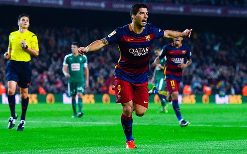 Suarez thăng hoa với cú hat-trick. (Ảnh: Getty)