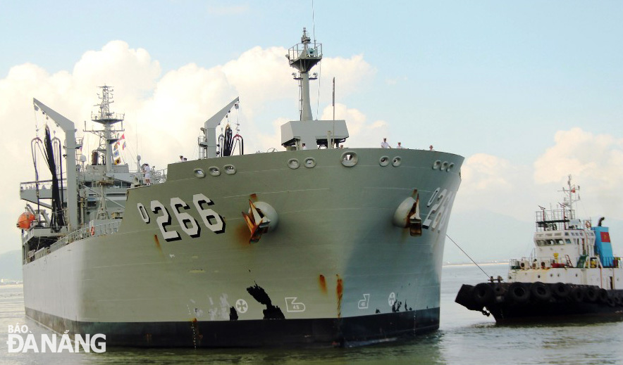Tàu HMAS Sirius có chiều dài 191 m, rộng 32 m và hoạt động trong phạm vi 16.000 hải lý