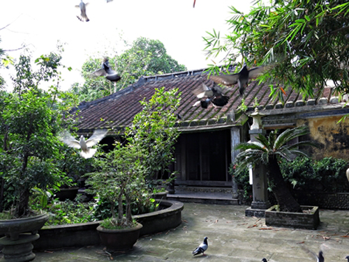  The Tich Thien Duong ancient house