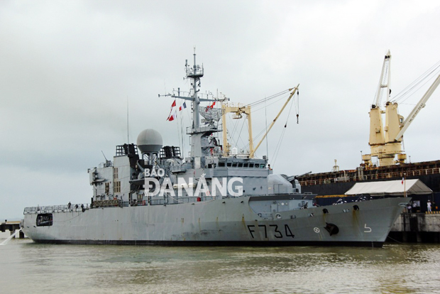 Tàu VENDEMIAIRE của Hải quân Pháp thăm Đà Nẵng ngày 4-11