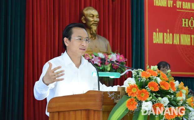 Bí thư Thành ủy Nguyễn Xuân Anh phát biểu chỉ đạo tại hội nghi