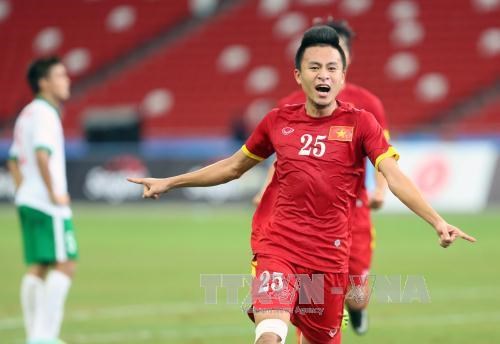 Winger Vo Huy Toan celebrates scoring against Indonesia at Southeast Asian Games 2015. (Source: VNA) 