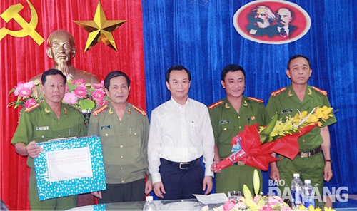 Secretary Anh (middle) and PC45 leaders