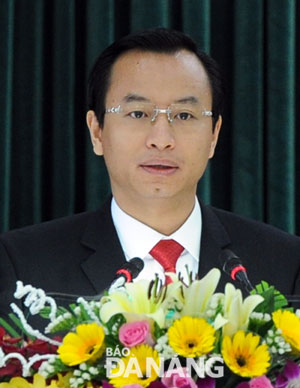 Secretary Xuan Anh