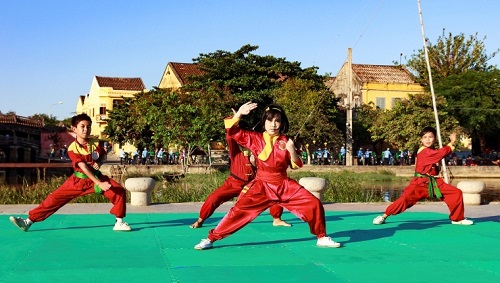  ‘Tu Quyen Thuat’ (Mixed Martial Arts Performance)