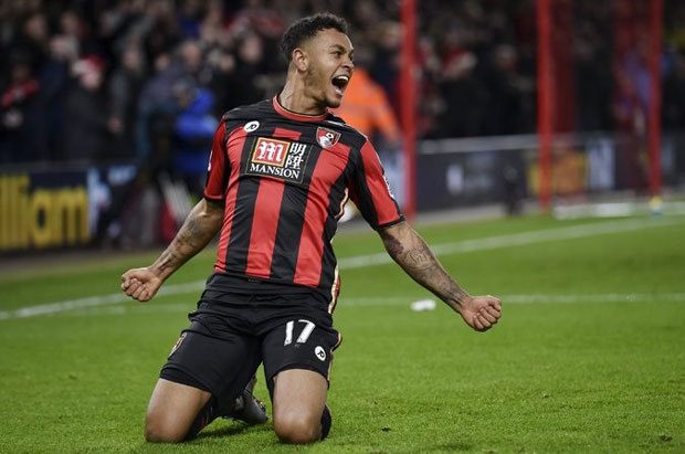 Tiền đạo Josh King ăn mừng sau khi tung đòn kết liễu đội bóng cũ Manchester United.