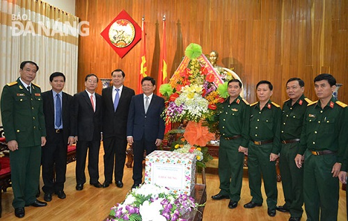 Some leaders of Da Nang and the Military Zone 5 High Command