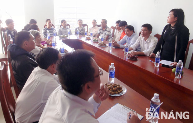Chính quyền phường Tam Thuận gặp gỡ các giáo dân nhân dịp Giáng sinh 2015.