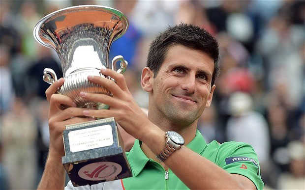 Phong độ rực rỡ năm 2015 nhưng những phản ứng thiếu chuyên nghiệp đã khiến Novak Djokovic không thu phục người hâm mộ quần vợt.