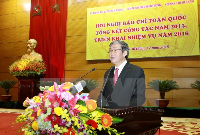 Trưởng Ban Tuyên giáo Trung ương Đinh Thế Huynh phát biểu tại Hội nghị. (Ảnh: Minh Quyết/TTXVN)