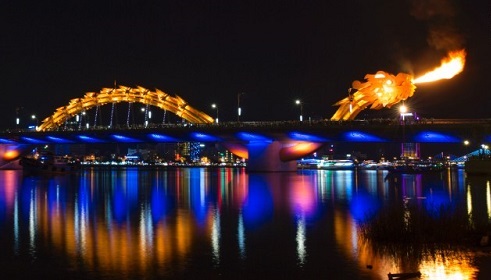 The Rong (Dragon) Bridge (Photo: Internet)