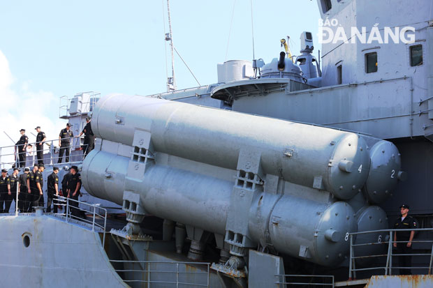 Hệ thống trang thiết bị, vũ khí hiện đại trên tàu khu trục Bystry.