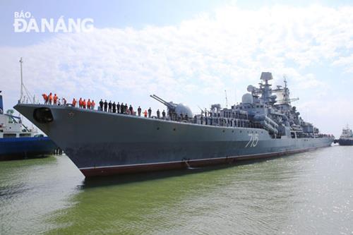 The 156m-long and 17.3m-wide destroyer. 