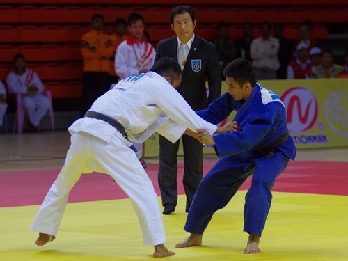 Athletes compete at a Judo event (Photo: VNA)