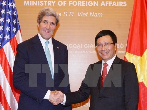 Deputy Prime Minister and Foreign Minister Pham Binh Minh met with US Secretary of State John Kerry in Ha Noi in 2013 